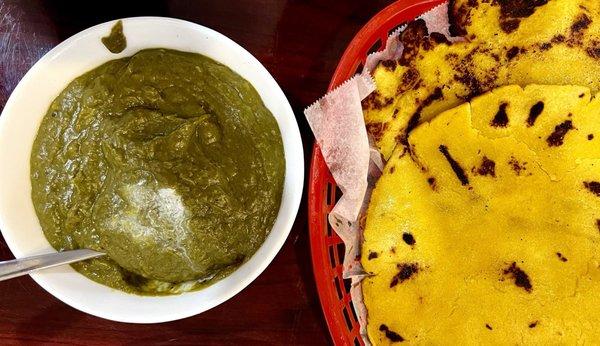 Makki di roti and saag