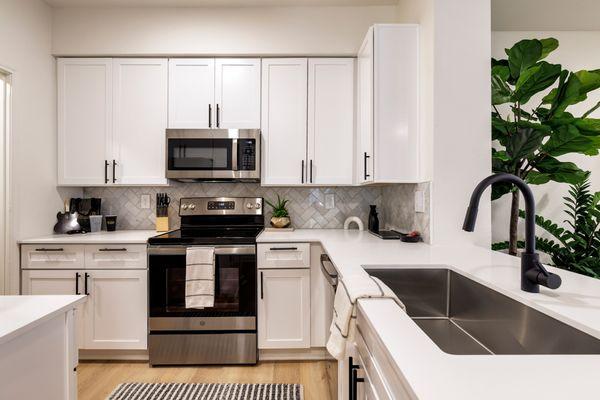 Beautifully renovated chef's kitchen.