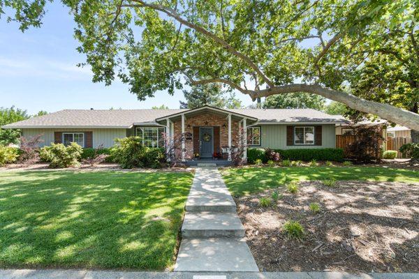 4442 Valmonte Drive- Arden Oaks Vista- Beautiful Sacramento Home- Renovated