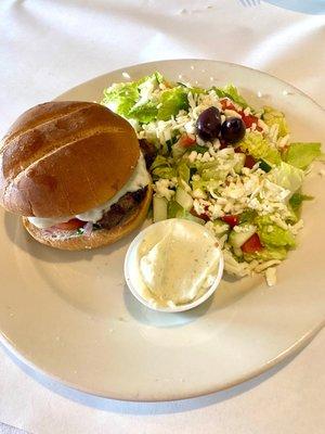 Burger/salad lunch special