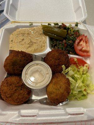 Falafel Plate with Tabouli and Hummus