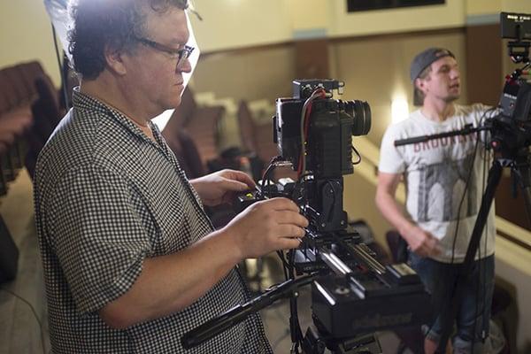 Bonnmaison's Brooks Moore demonstrating one of Edelkrone's quality products.