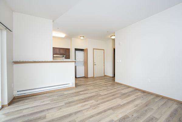 1 Bed / 1 Bath - 605 sq ft