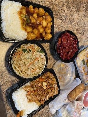 White meat general tsos, cashew chicken, chicken lo Mein, boneless spare ribs, egg roll