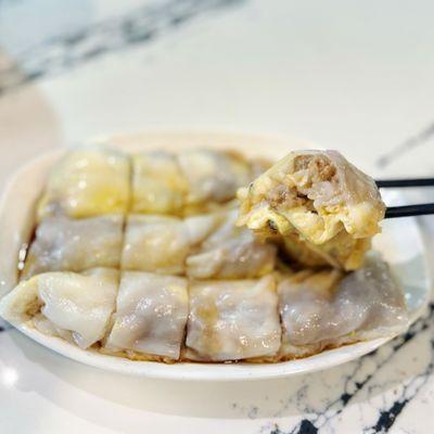 beef steam rice roll with egg