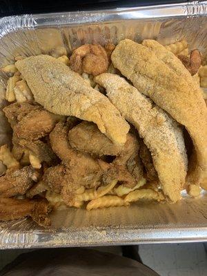 Catfish, shrimp, fried, & chicken platter