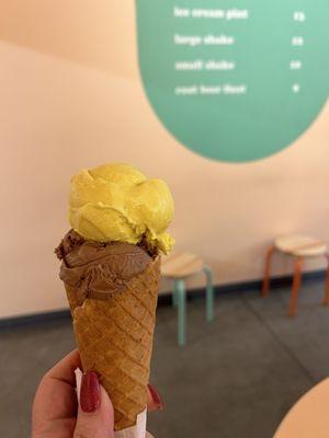 Heaven on a cone - Golden Milk (vegan)