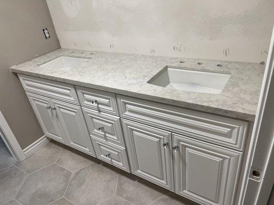 Raised panel, aspen white bathroom vanity