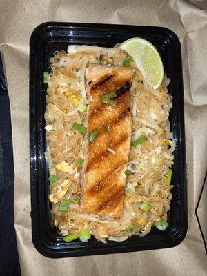 Salmon Pad Thai