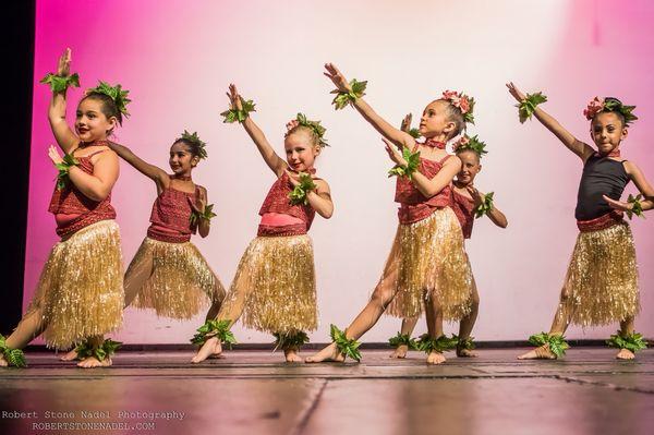 Petite Hula Dancers