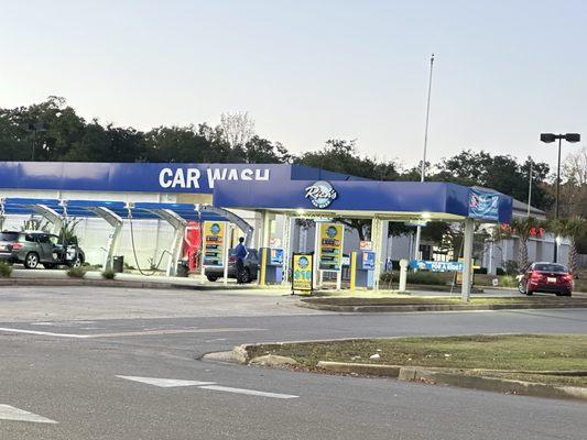 Entrance to Rich's Car Wash (behind Murphy Gas Station) 1956 S University Blvd, Mobile, AL 36693