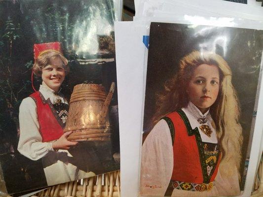 Cards with Scandinavian folk costumes