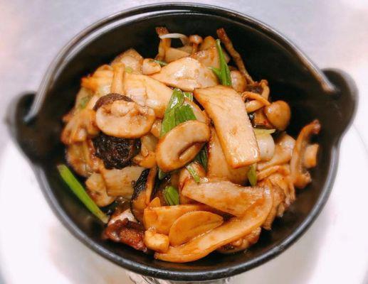 Wok-fried Mushroom Mix