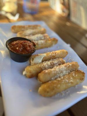 Crispy Beer Battered Mozzarella Sticks