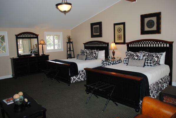 Pine Needles Suite Guest Room