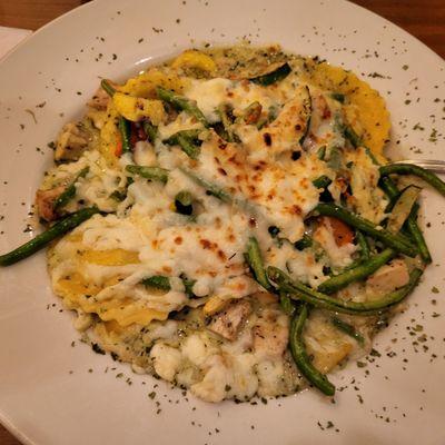 Chicken pasta with seasoned veggies