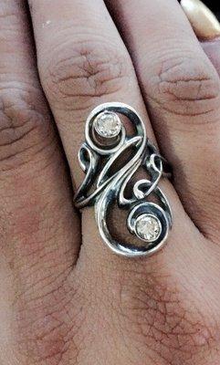 Jeff also can do amazing custom work! Bring him your ideas & he can bring them to life! Customized diamond James Avery Electra ring :)