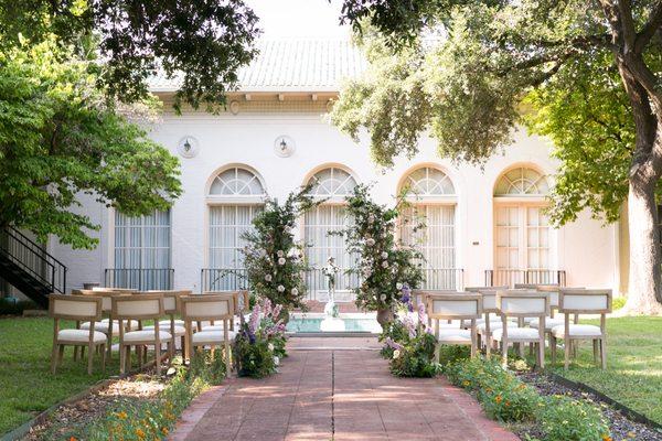 A wonderful setup for a small ceremony in our Tillar Garden Photo taken by: Lightly Photography, DFW photographer