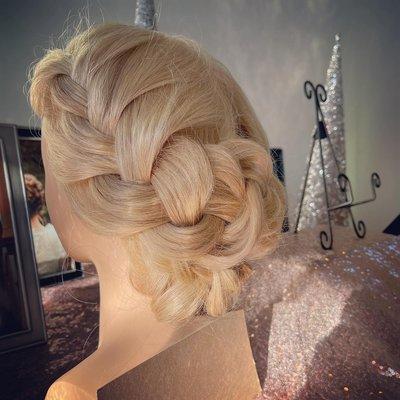 Wedding Venue open house mannequin model Braided updo