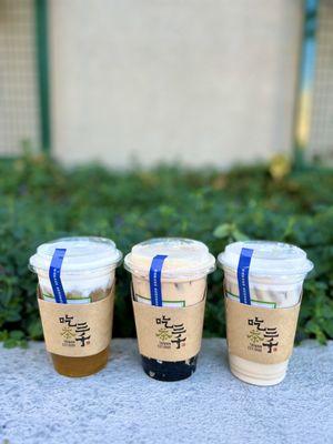 Peach green tea w/ mousse, boba milk tea, dong ding oolong tea latte