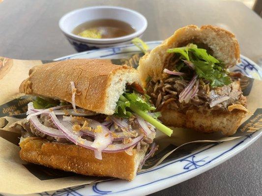 BRISKET BANH MI