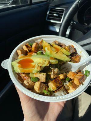 Tofu avocado bowl