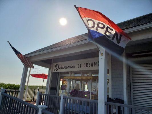 Front of the Boardwalk Cafe