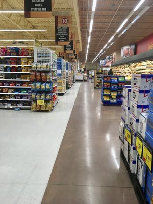 Price Chopper Warwick NY. Clean and well kept.