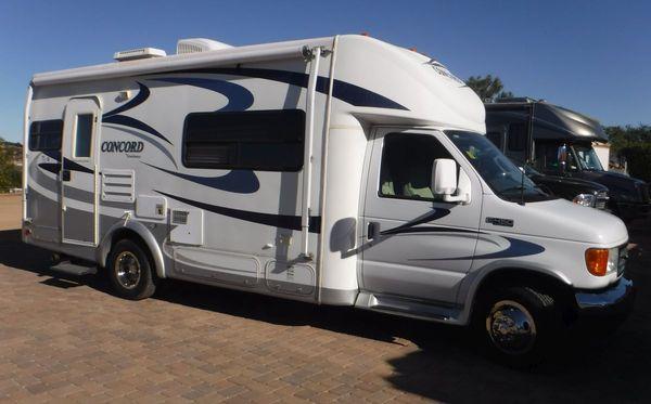 2006 Coachmen Concord 235SO Class B- 2 slide outs