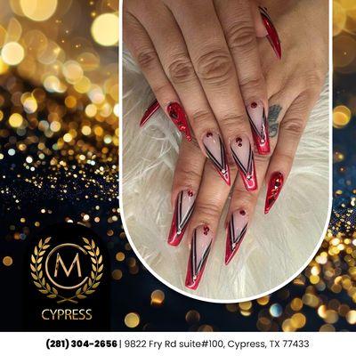 Get holiday-ready with custom Christmas nail art! Your perfect festive design is just a call away.