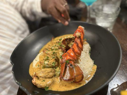 Shrimp Grits w/ Lobster Tail