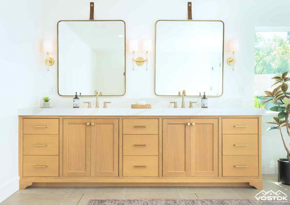 Luxurious Master Bathroom With Custom Fabricated Quartz Stone