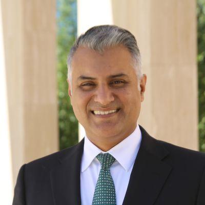 Omair Farooqui, Esq.