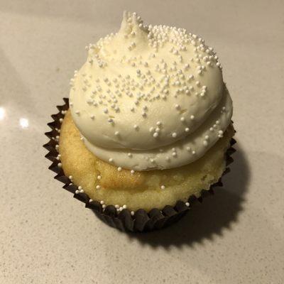 Gluten-free Wedding Cake cupcake