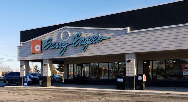 Storefront for Barry's Bagels Dussel Rd.