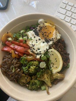 Loco moco with added broccoli