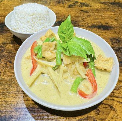 Green curry with tofu