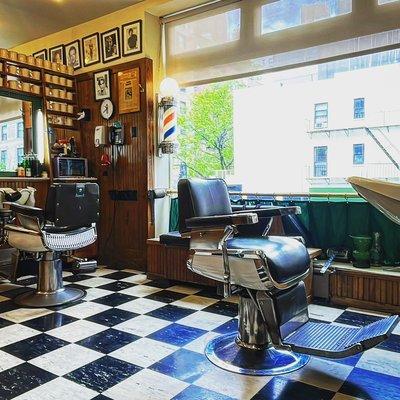 Paul Mole Barber Shop