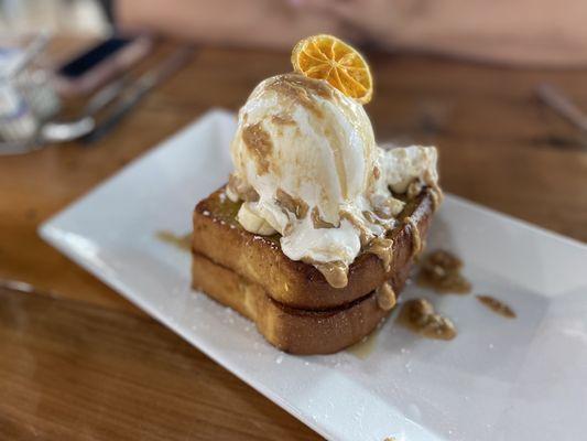 Dulce de leche French toast