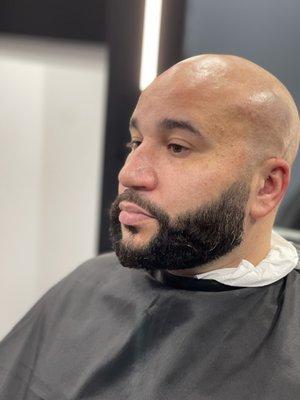 Gentlemen's Best Barbershop Head Shave and Beard Trim!