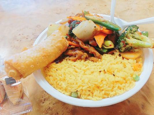 Spicy beef with mixed vegetables and egg roll. $5.99 lunch special without drink.