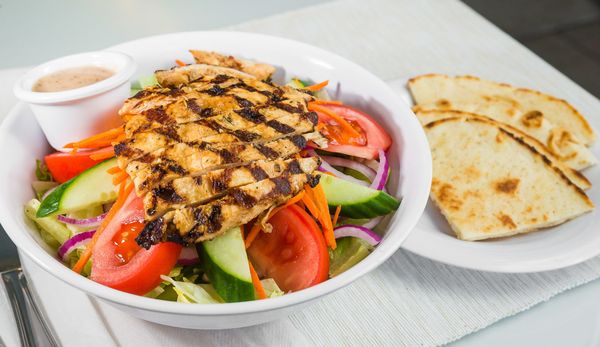 Garden Salad with Grilled Chicken