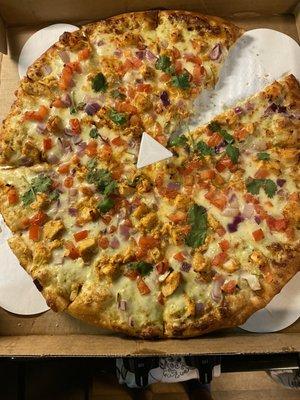 Chicken tiki pizza