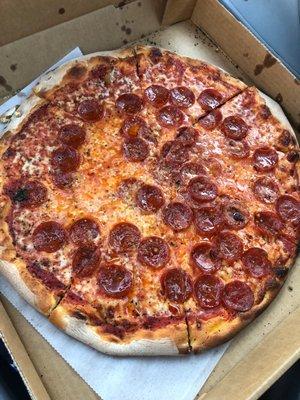 Large pepperoni pizza