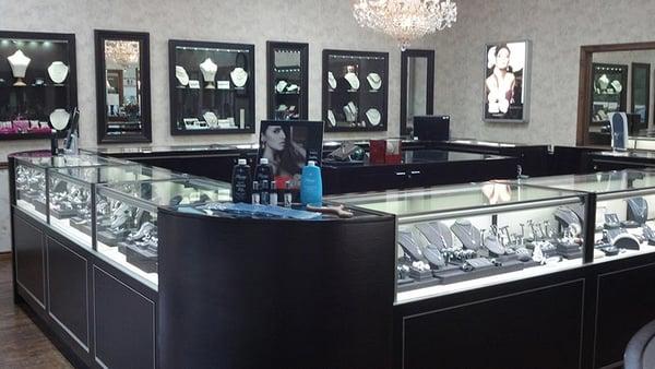 beautiful interior of Jeff's Jewelry in Conroe Texas