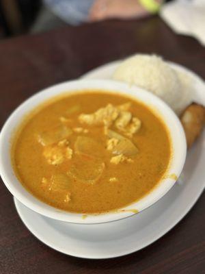 Mild yellow chicken curry lunch with egg roll (Nov 2024)