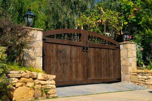 Rustic Driveway Gates - Brentwood