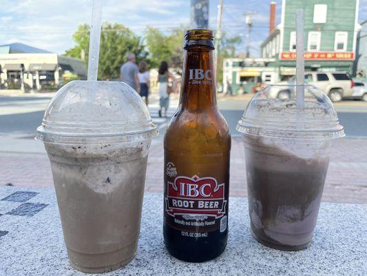 Root beer floats