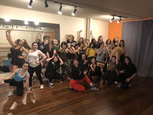 Reggaetón Level I (beginner) class!