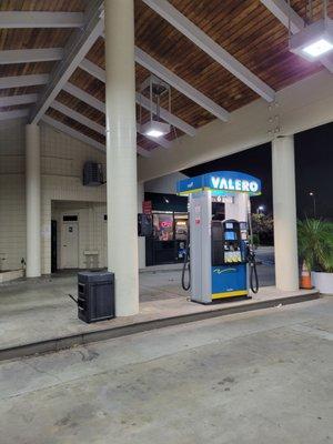 Andy's Valero Gas & Service Center